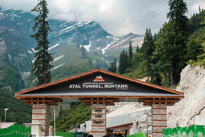 Manali – Atal Tunnel – Sissu (Overnight Stay at Sissu)