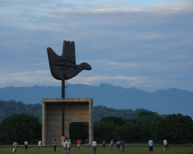 Day1: Chandigarh(M) to Manali(E) Transfer