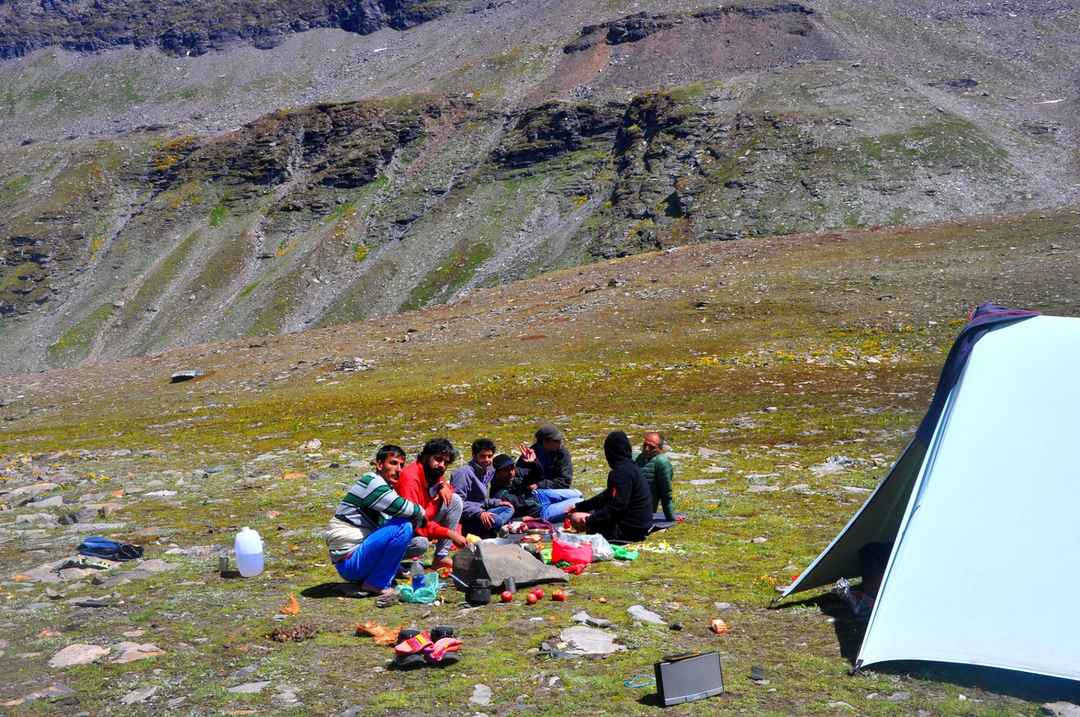 Day 3: Manali / Nearby Camp – Departure