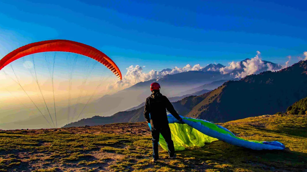 Paragliding in Kullu-Manali